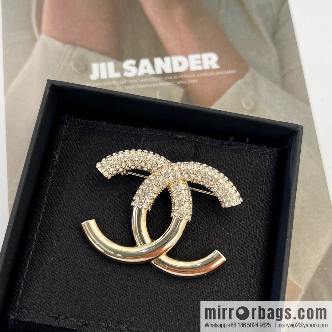 New ☑️ Chanel double c half diamond brooch