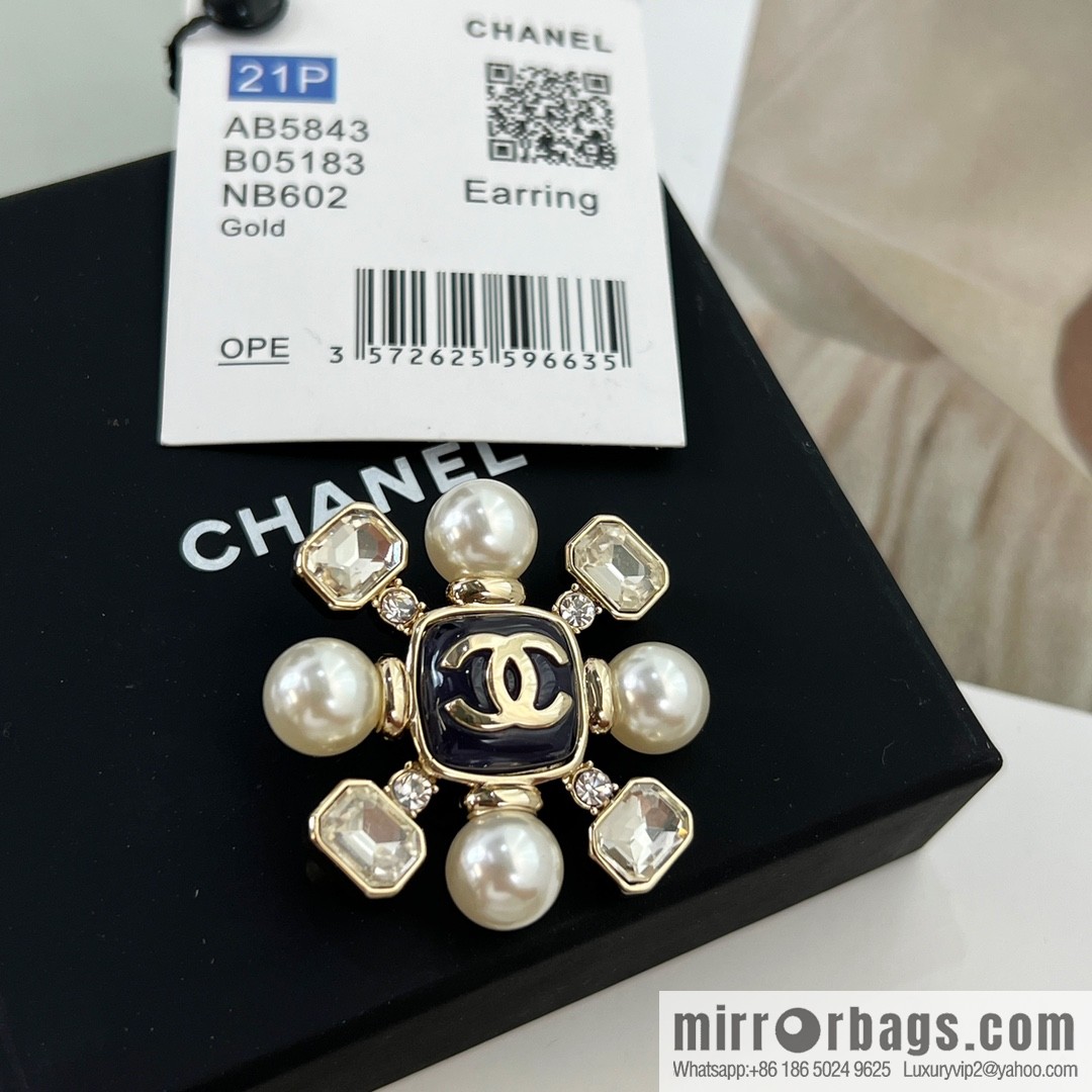 New ☑️ Chanel double c snowflake pearl brooch