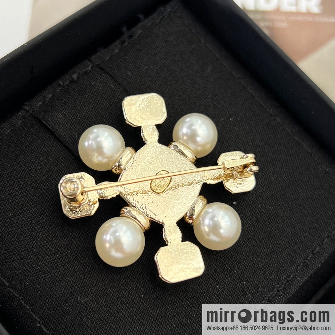 New ☑️ Chanel double c snowflake pearl brooch