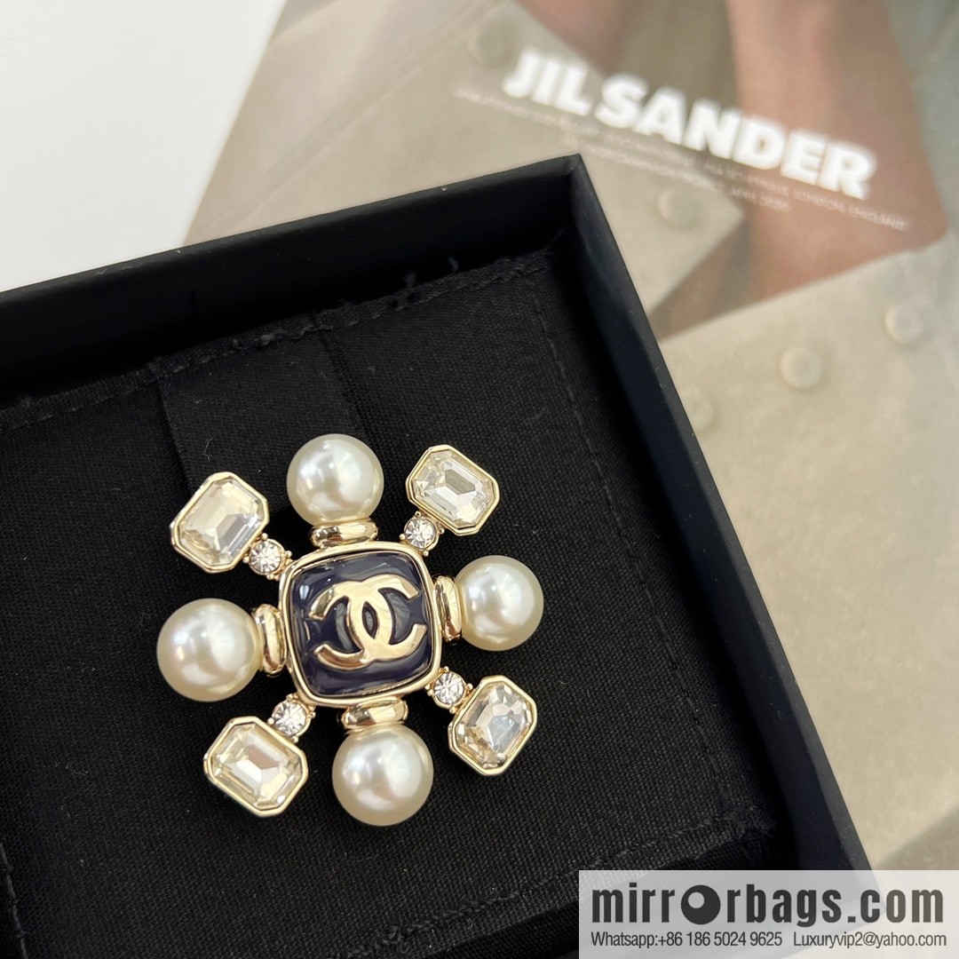 New ☑️ Chanel double c snowflake pearl brooch