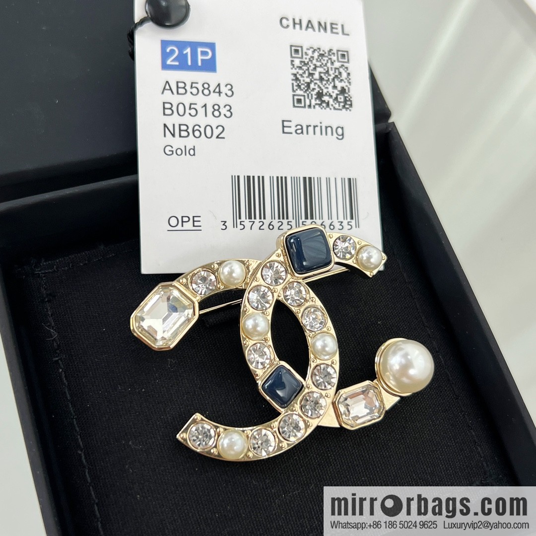 New ☑️ CHANEL Chanel double c square diamond pearl brooch
