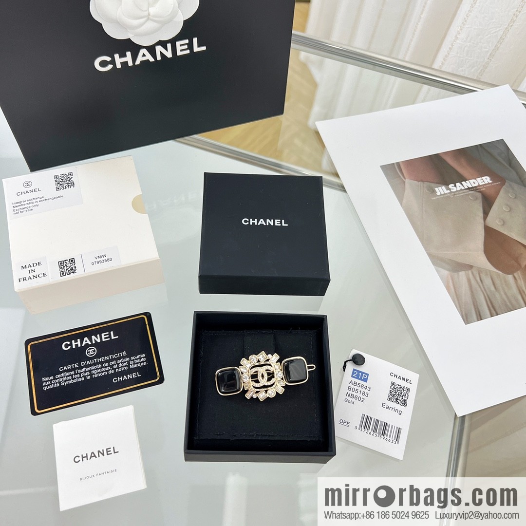 New ☑️ CHANEL Chanel Double C Full Diamond Hairpin