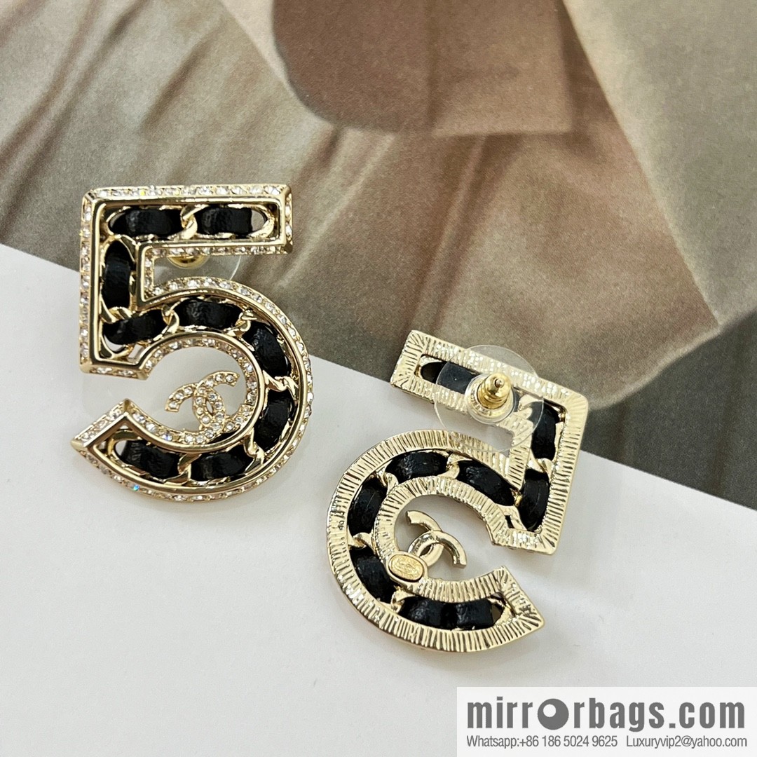 New ☑️ CHANEL Chanel double c black leather rope 5 character earrings