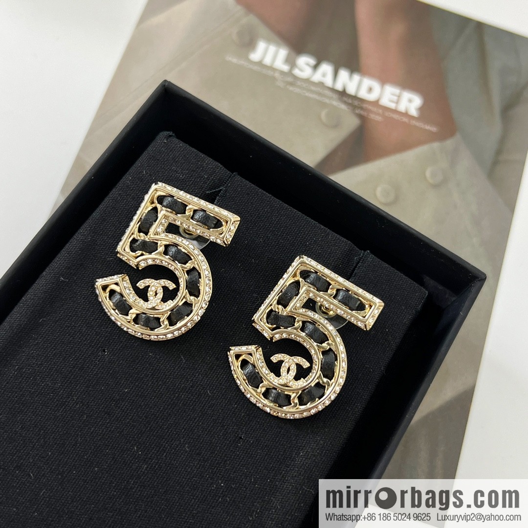 New ☑️ CHANEL Chanel double c black leather rope 5 character earrings