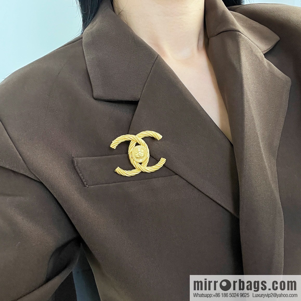 New ☑️ Chanel double c gold brooch