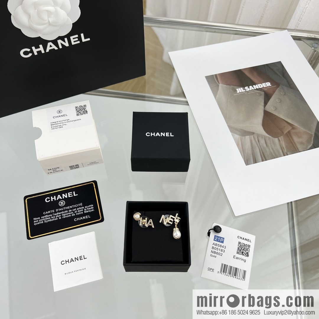New ☑️ CHANEL Chanel double c asymmetric letter pearl stud earrings