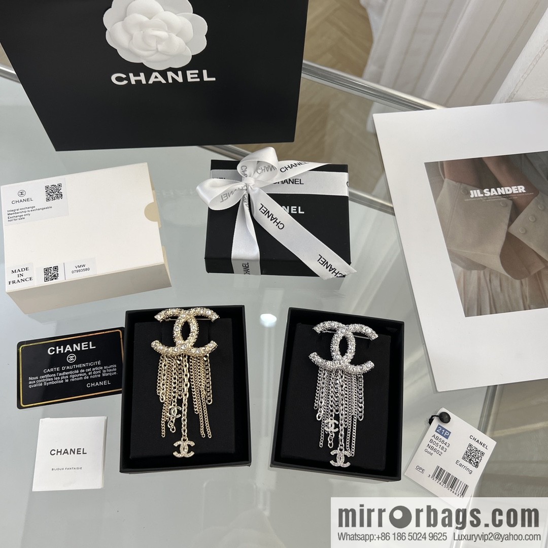 New ☑️ Chanel double c fringed brooch