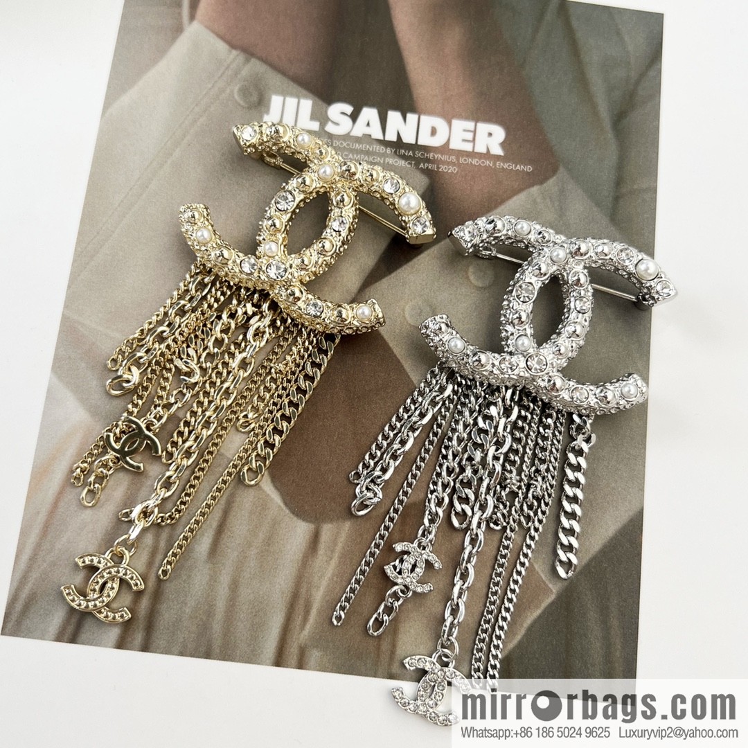 New ☑️ Chanel double c fringed brooch