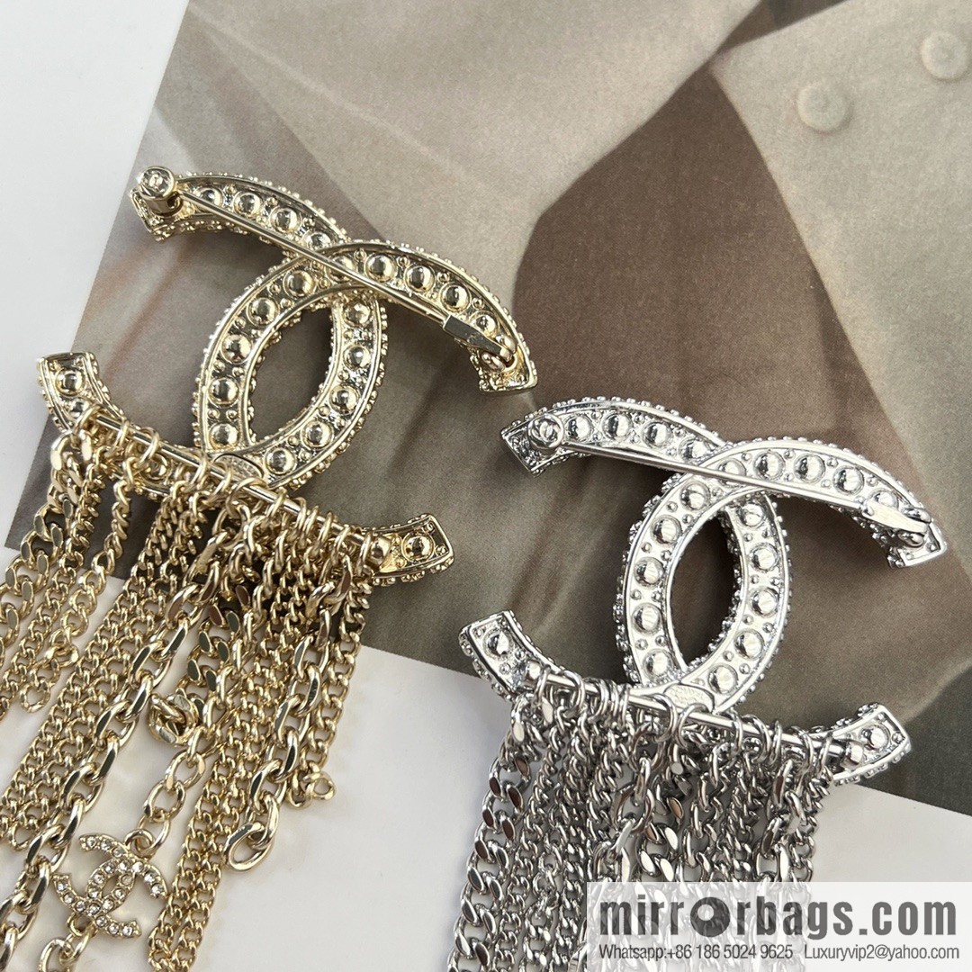 New ☑️ Chanel double c fringed brooch