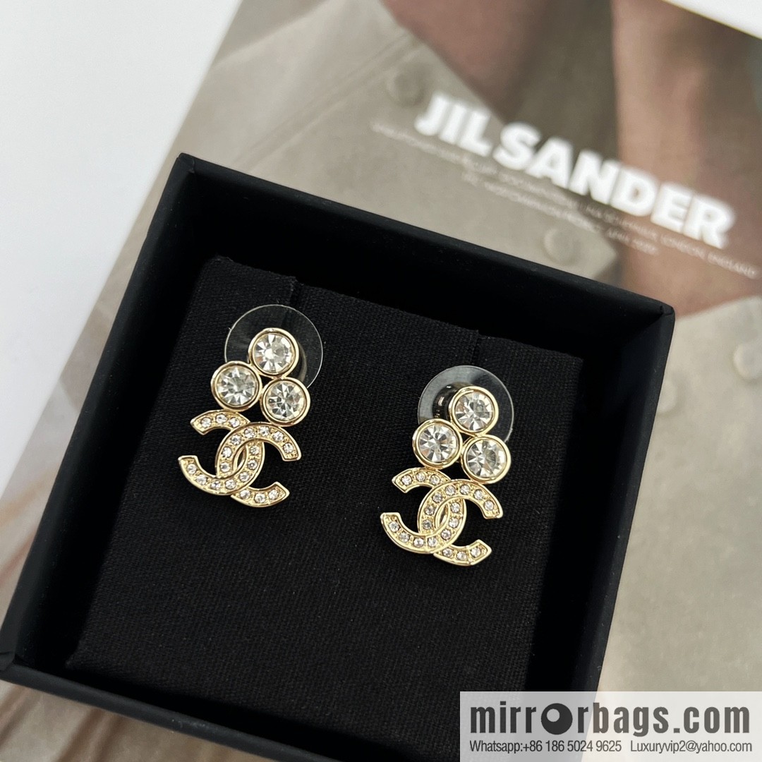 New ☑️ CHANEL Chanel double c three-diamond stud earrings