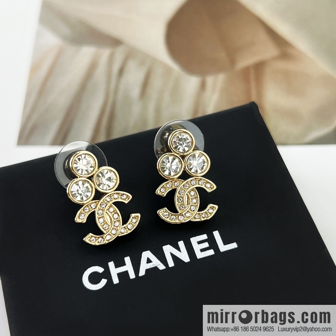 New ☑️ CHANEL Chanel double c three-diamond stud earrings