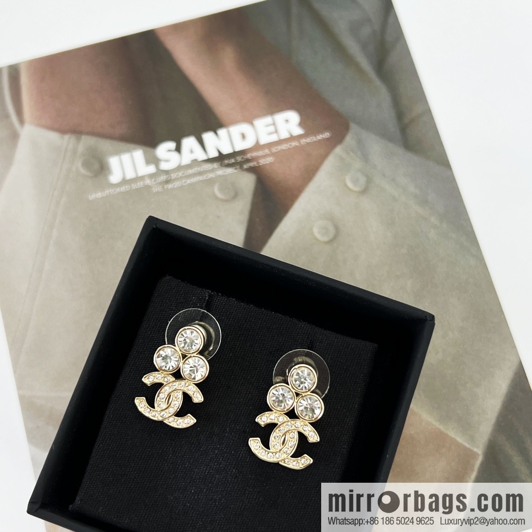 New ☑️ CHANEL Chanel double c three-diamond stud earrings