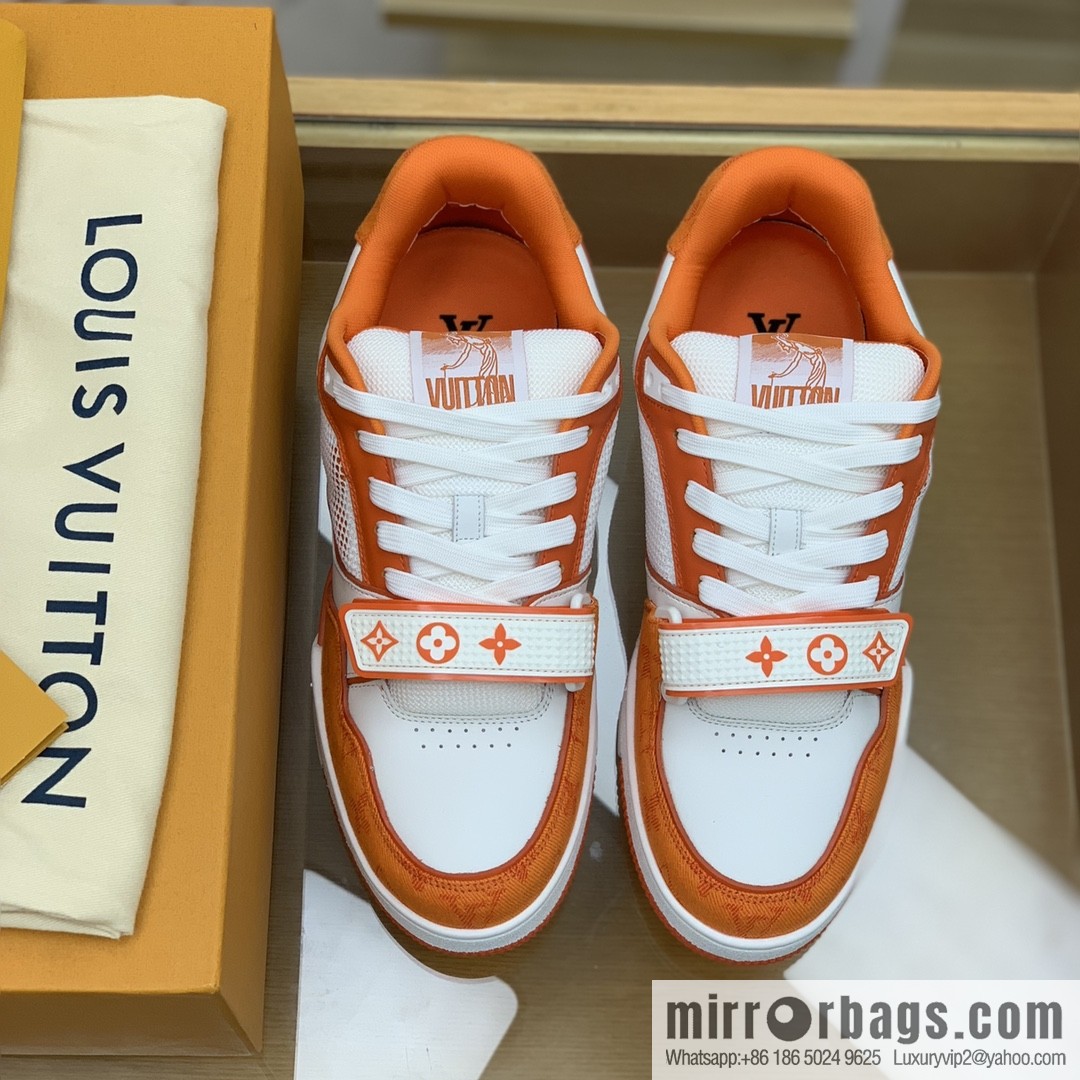 LV/Louis Vuitton men's sports running shoes made of calfskin