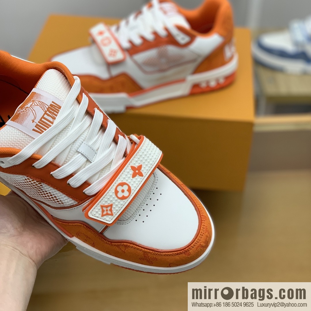 LV/Louis Vuitton men's sports running shoes made of calfskin