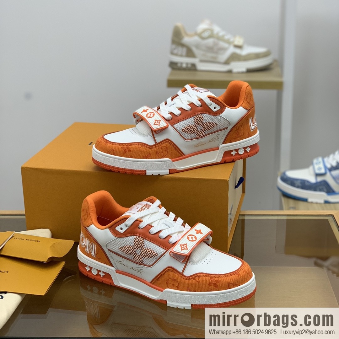LV/Louis Vuitton men's sports running shoes made of calfskin