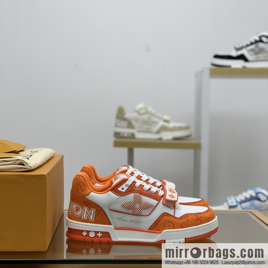 LV/Louis Vuitton men's sports running shoes made of calfskin