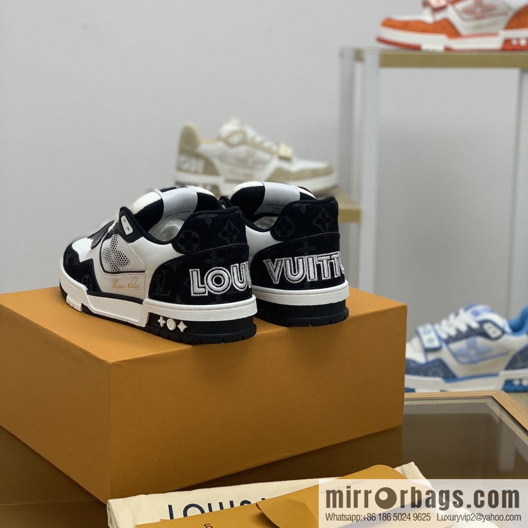 LV/Louis Vuitton men's sports running shoes made of calfskin