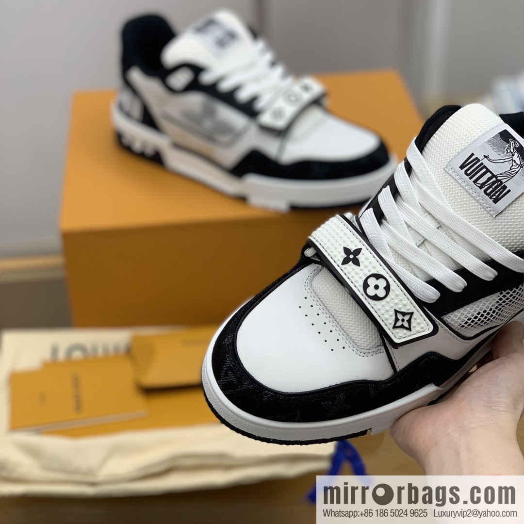 LV/Louis Vuitton men's sports running shoes made of calfskin