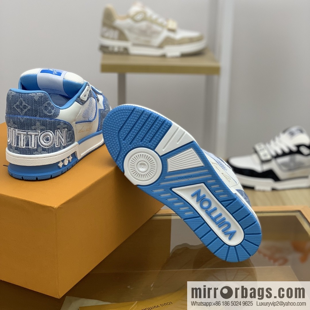 LV/Louis Vuitton men's sports running shoes made of calfskin