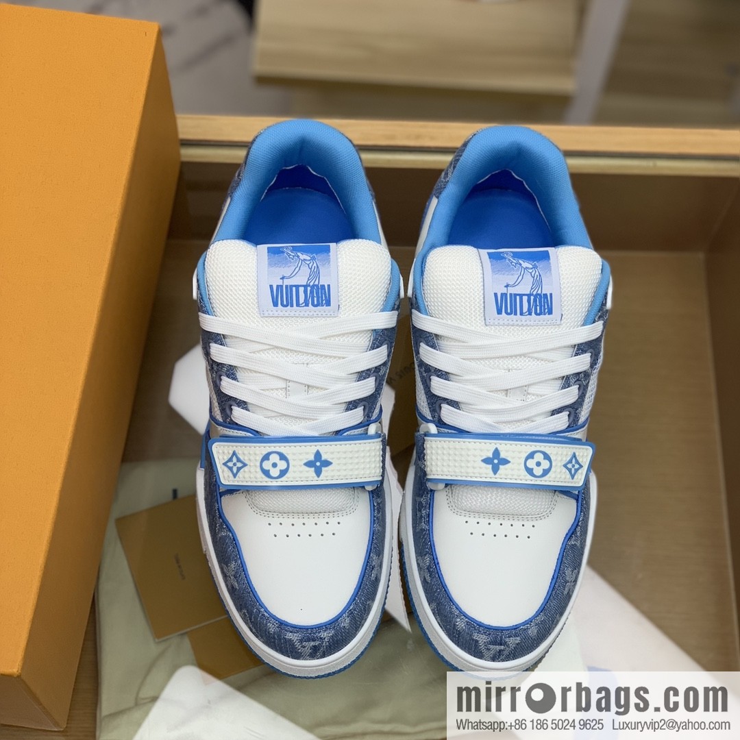 LV/Louis Vuitton men's sports running shoes made of calfskin