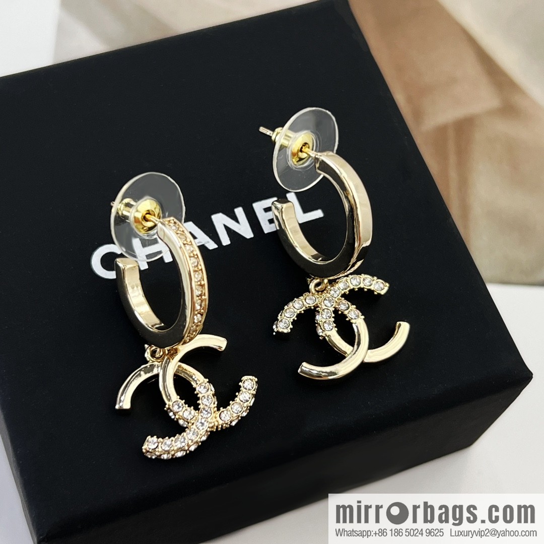 New ☑️ CHANEL Chanel c2 double c half diamond stud earrings