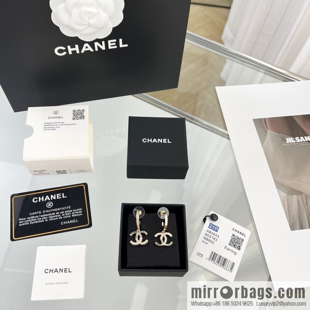 New ☑️ CHANEL Chanel c2 double c half diamond stud earrings