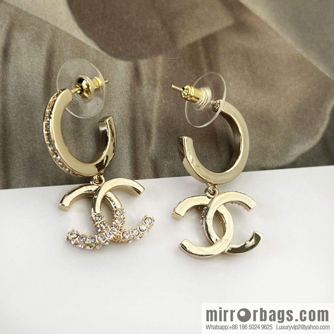 New ☑️ CHANEL Chanel c2 double c half diamond stud earrings
