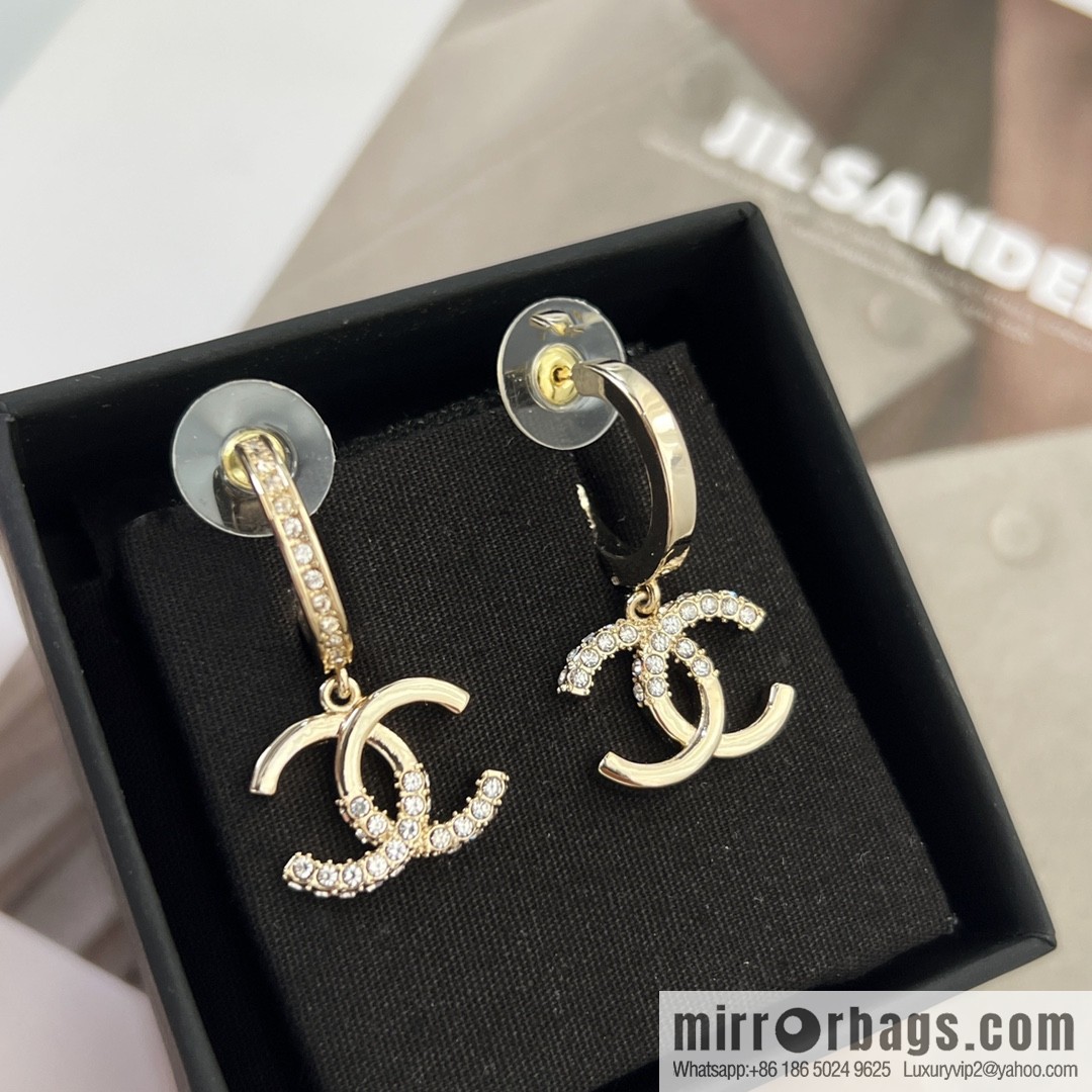 New ☑️ CHANEL Chanel c2 double c half diamond stud earrings