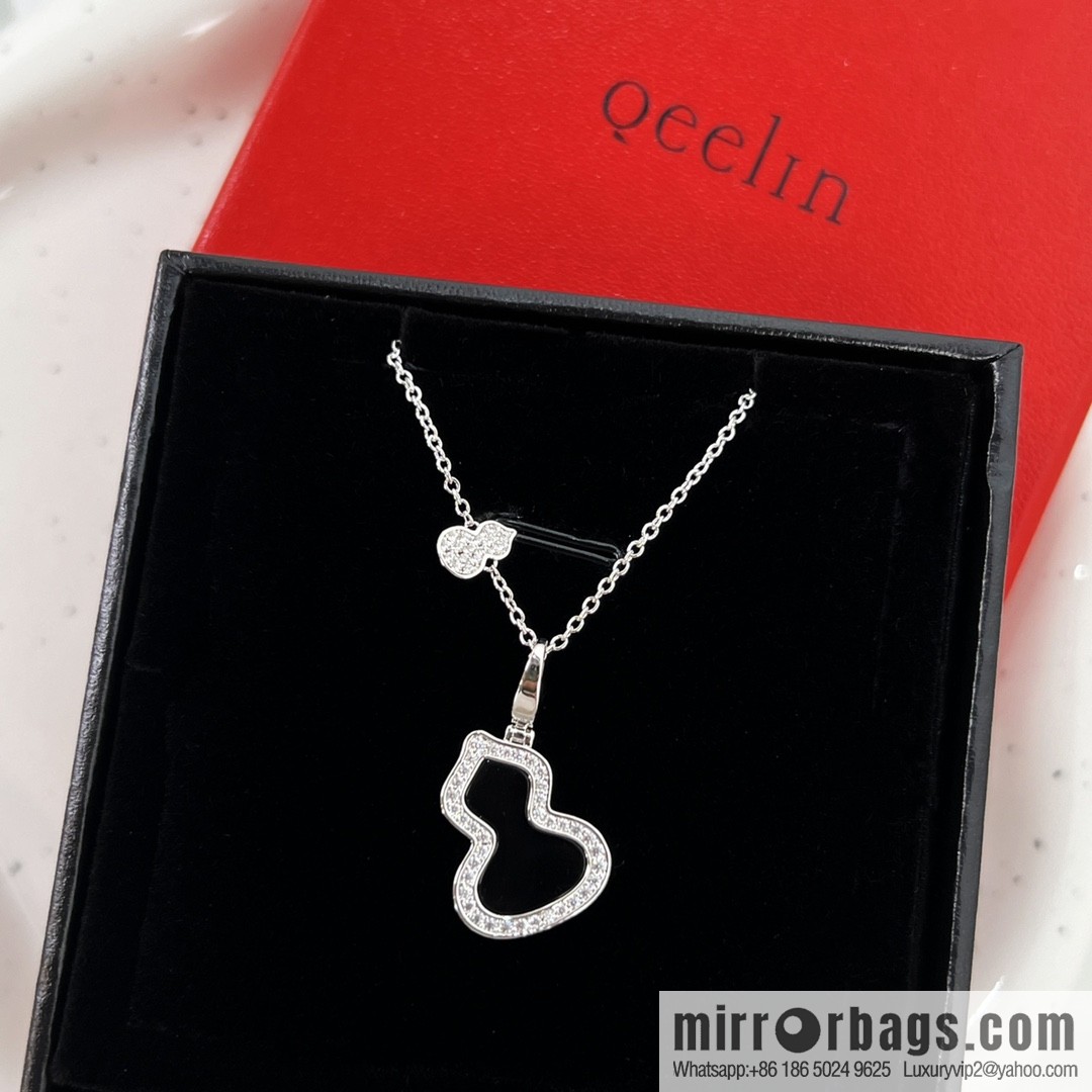 Qeelin, full diamond gourd necklace