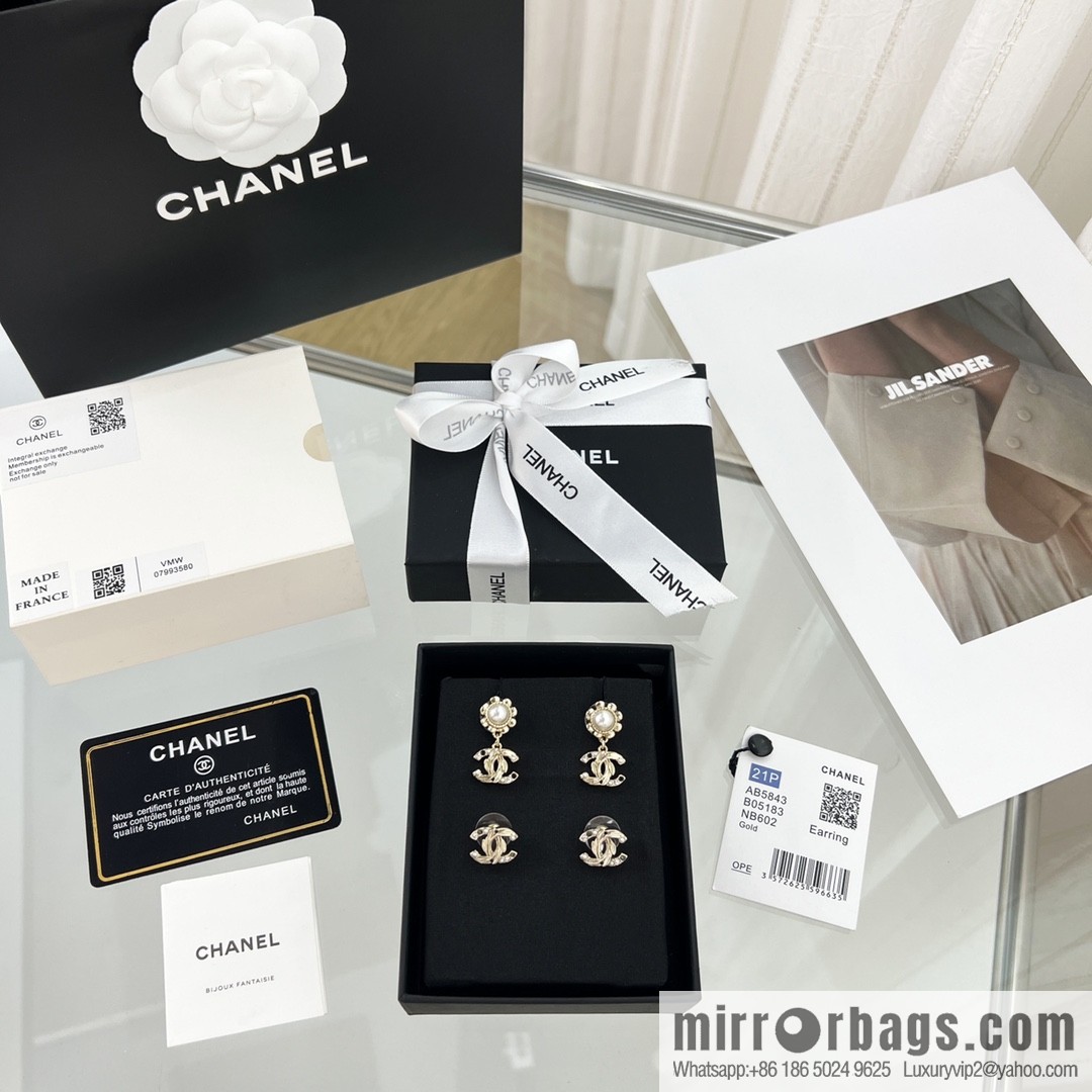New ☑️ CHANEL Chanel double c stud earrings