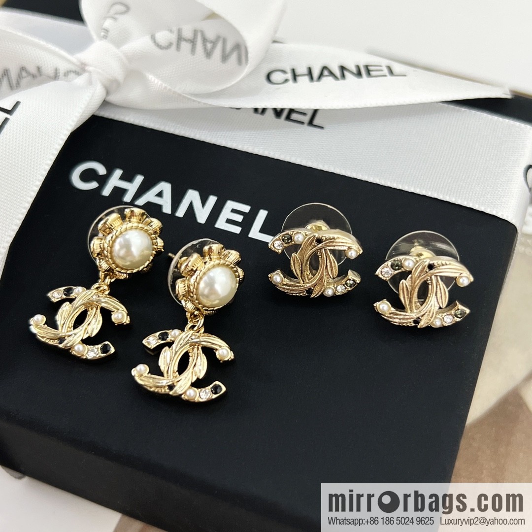 New ☑️ CHANEL Chanel double c stud earrings