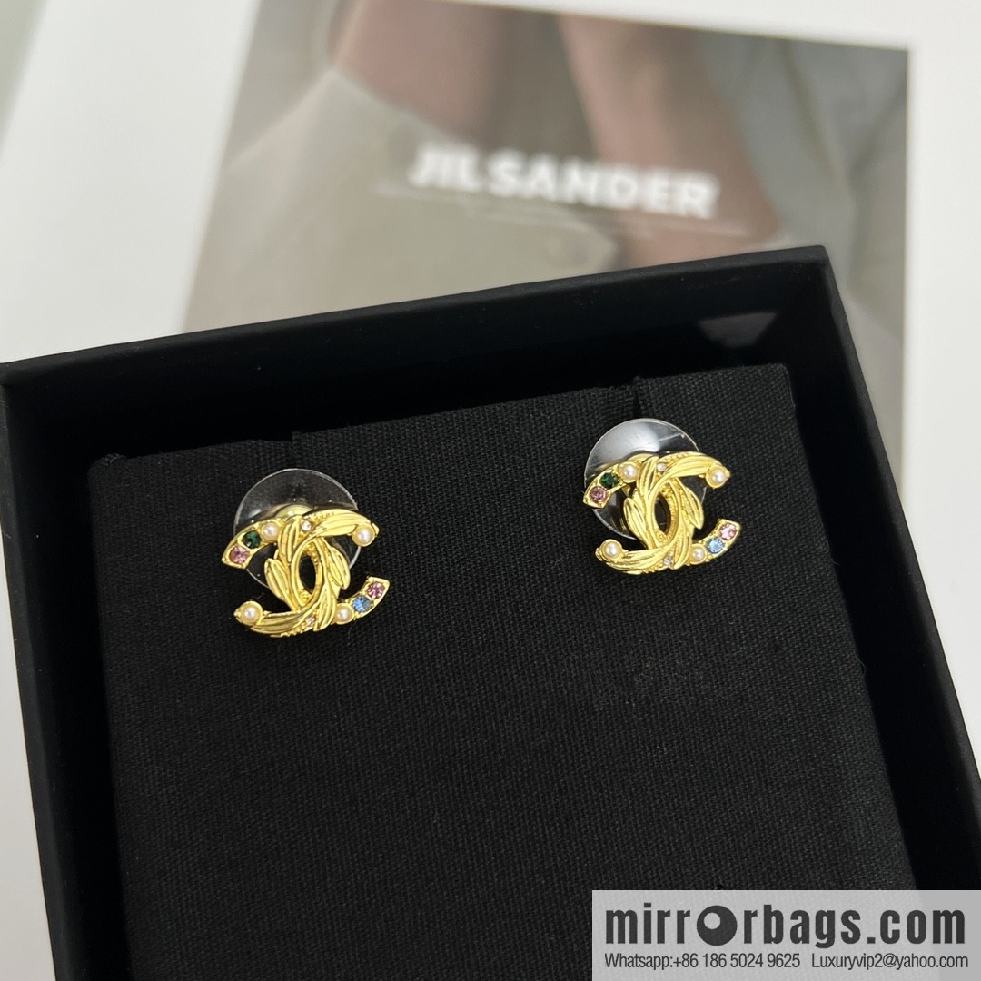 New ☑️ CHANEL Chanel double c stud earrings