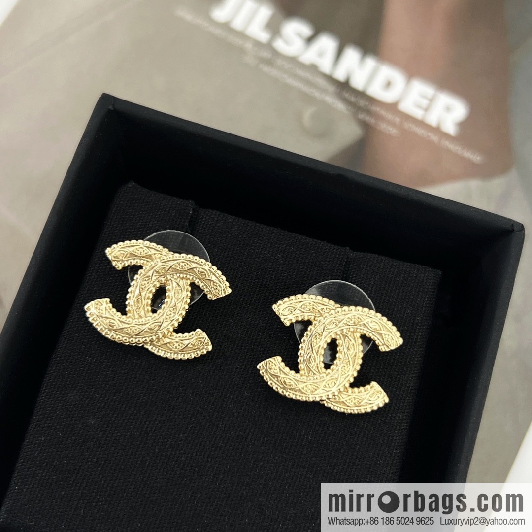 New ☑️ CHANEL Chanel double c stud earrings