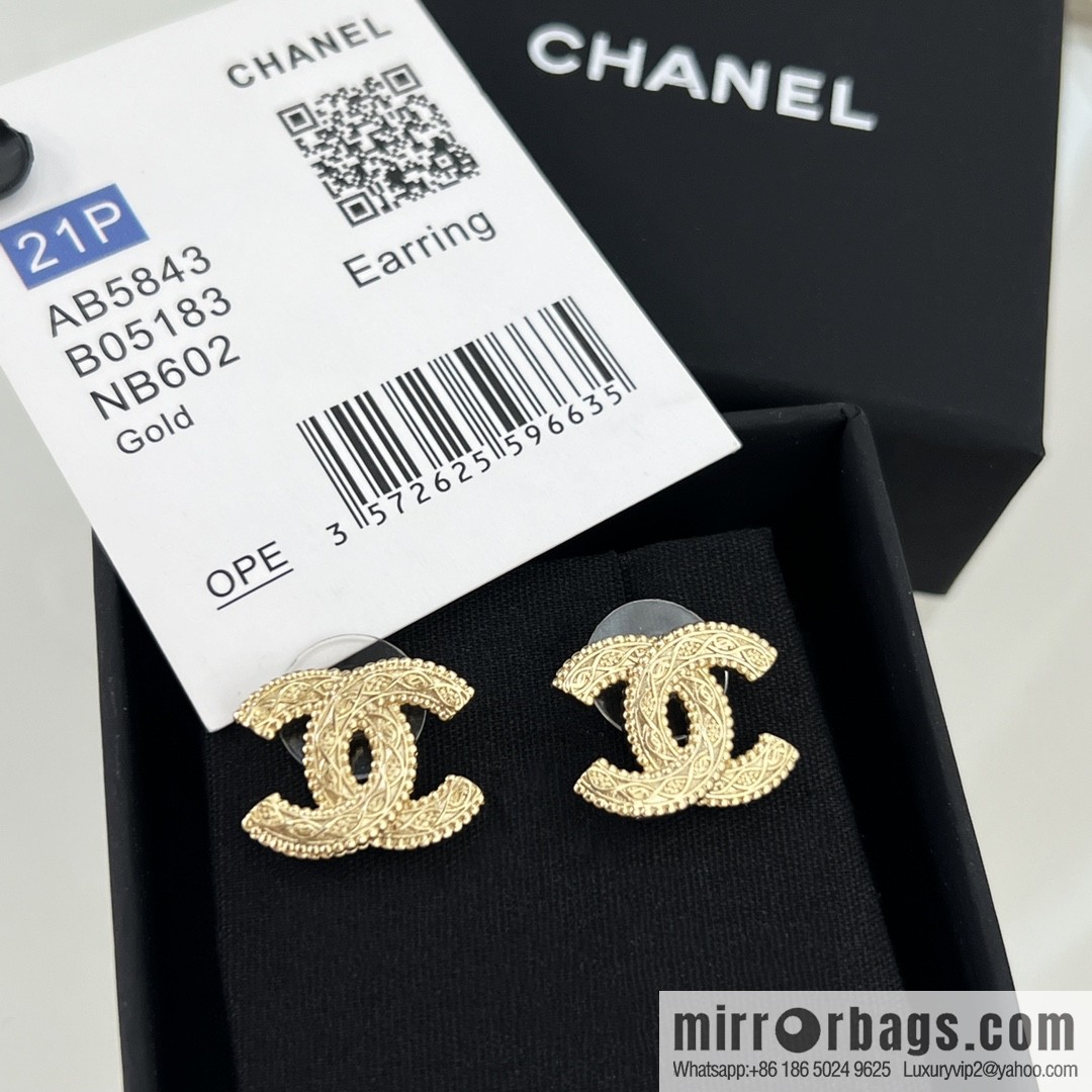 New ☑️ CHANEL Chanel double c stud earrings