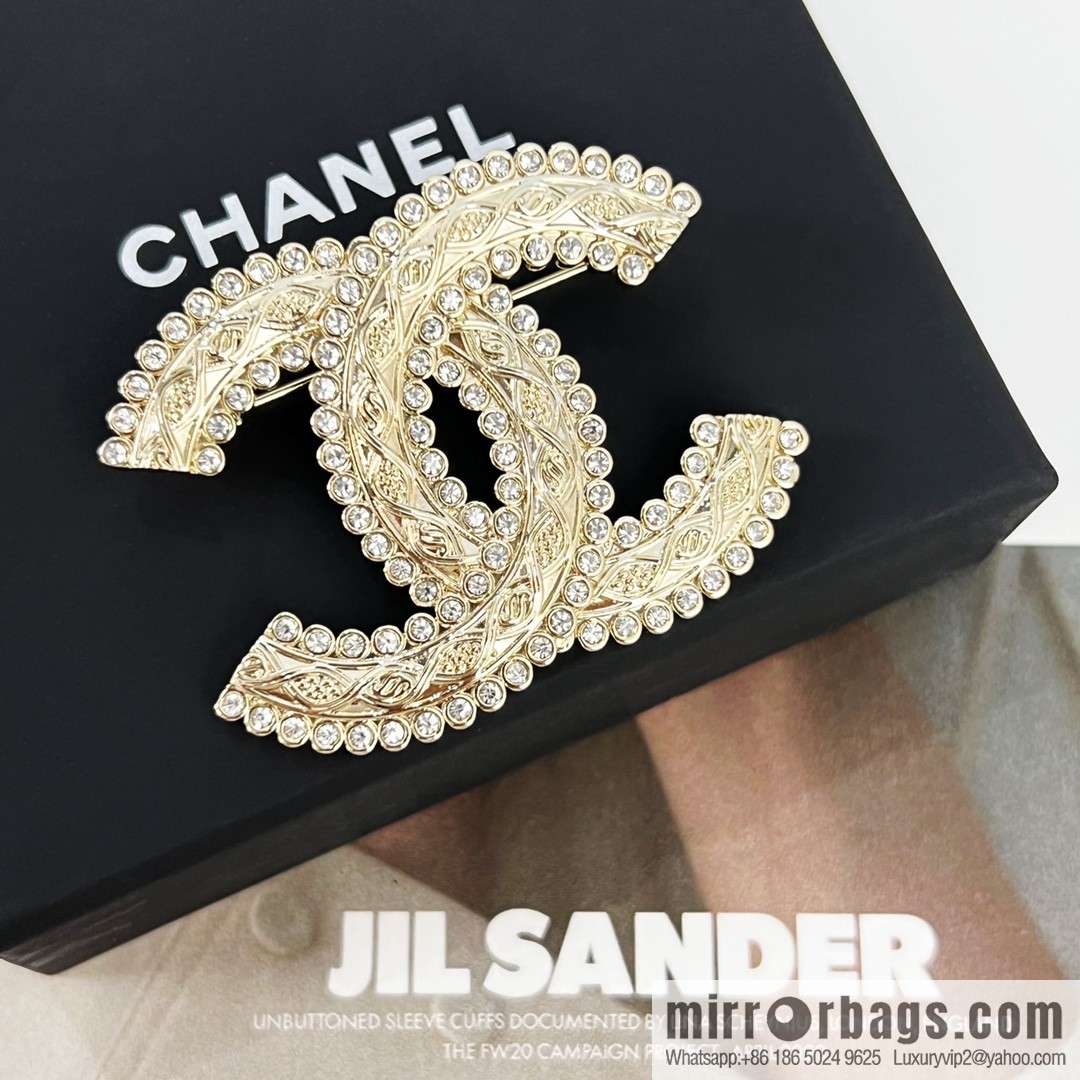New ☑️ Chanel double c gold brooch
