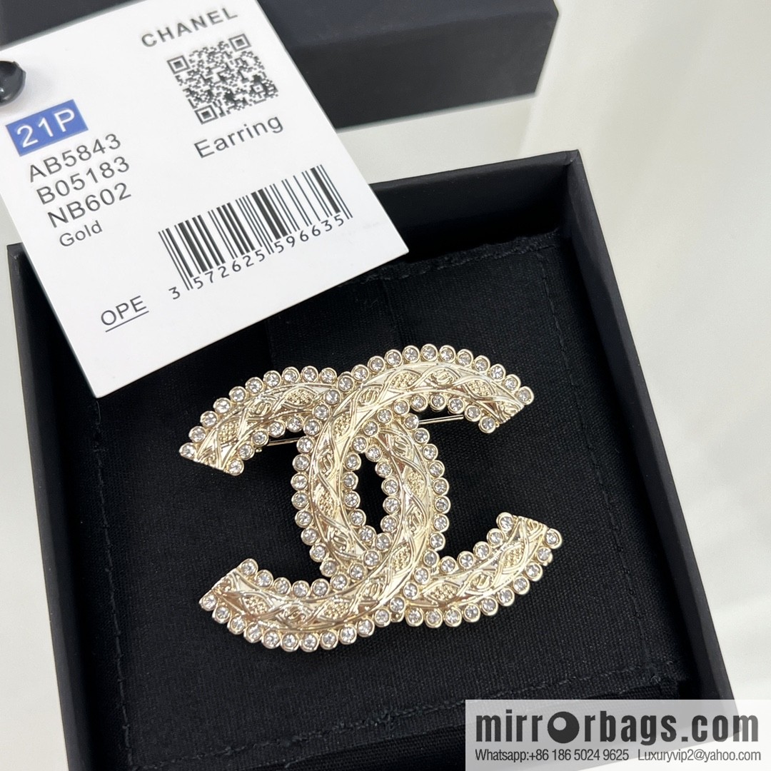 New ☑️ Chanel double c gold brooch