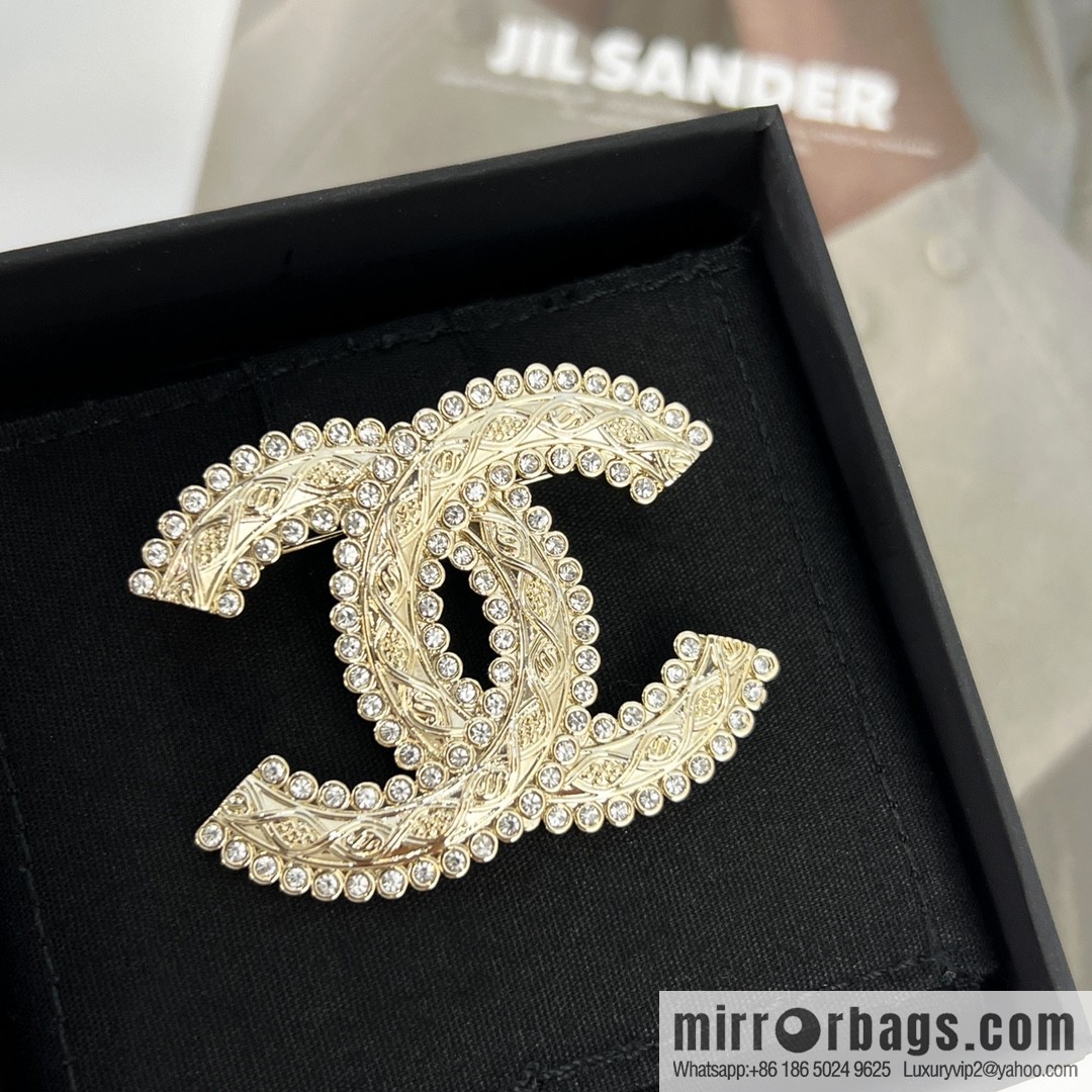 New ☑️ Chanel double c gold brooch