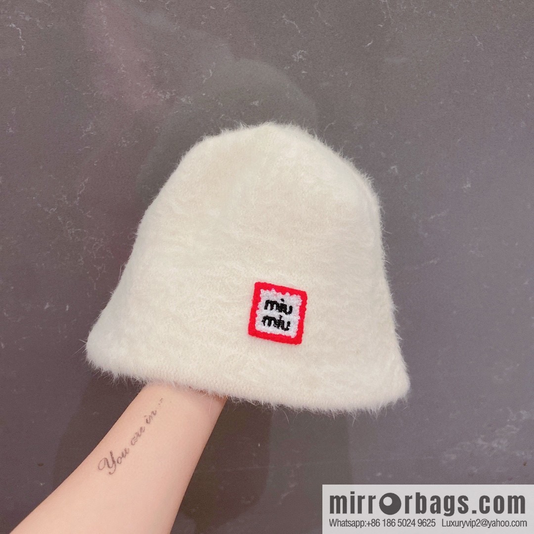 Miumiu 2022 autumn and winter new rabbit down bucket hat