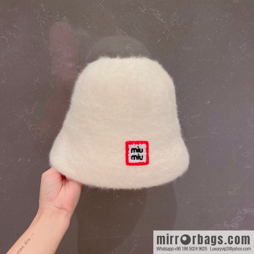 Miumiu 2022 autumn and winter new rabbit down bucket hat