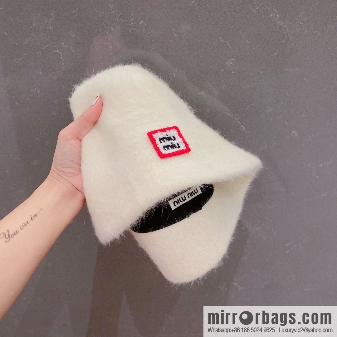 Miumiu 2022 autumn and winter new rabbit down bucket hat