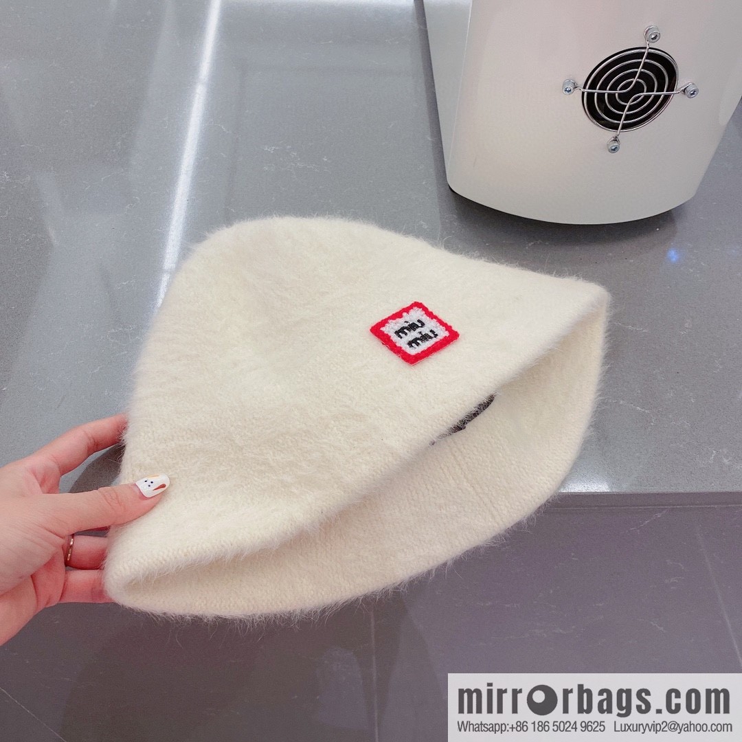 Miumiu 2022 autumn and winter new rabbit down bucket hat