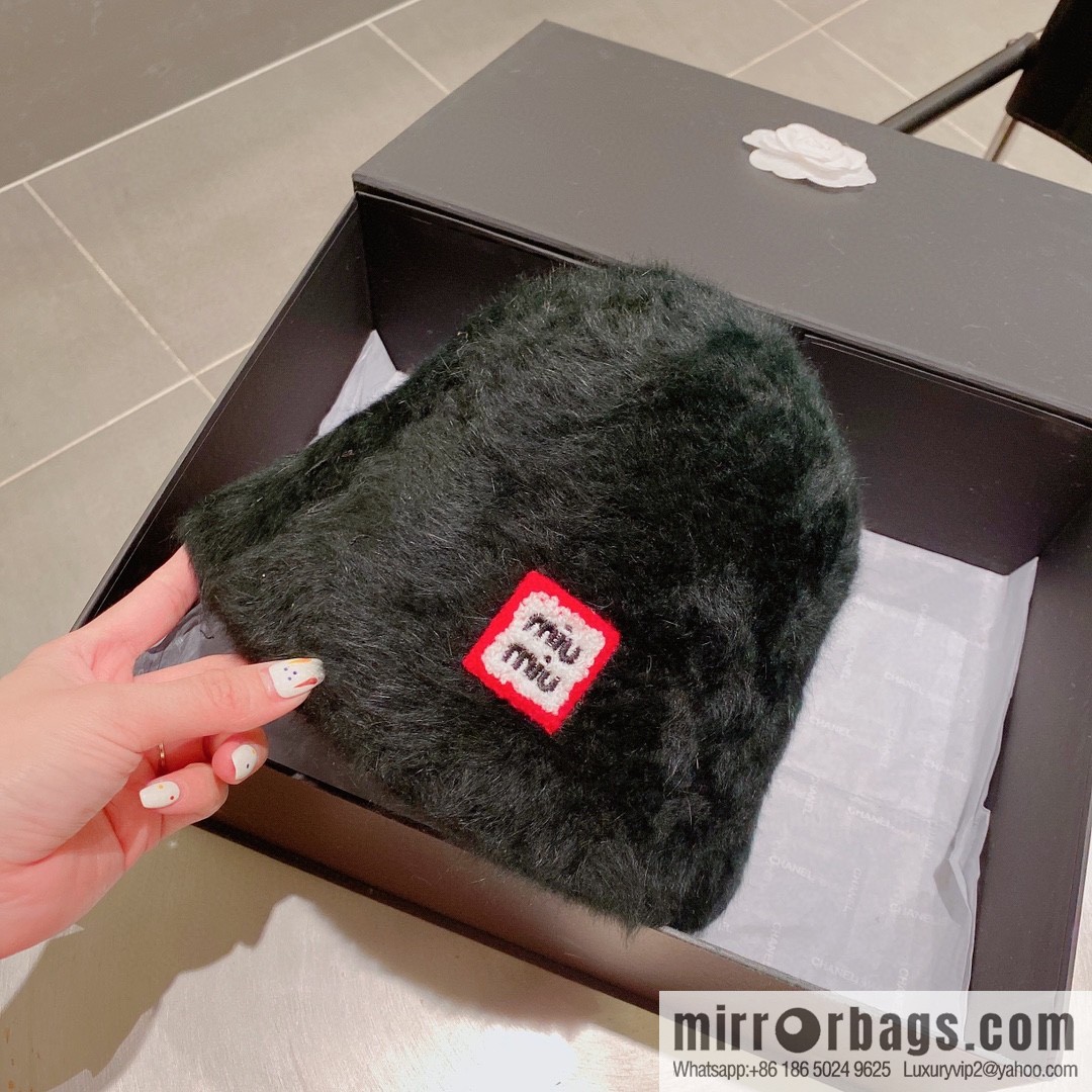 Miumiu 2022 autumn and winter new rabbit down bucket hat