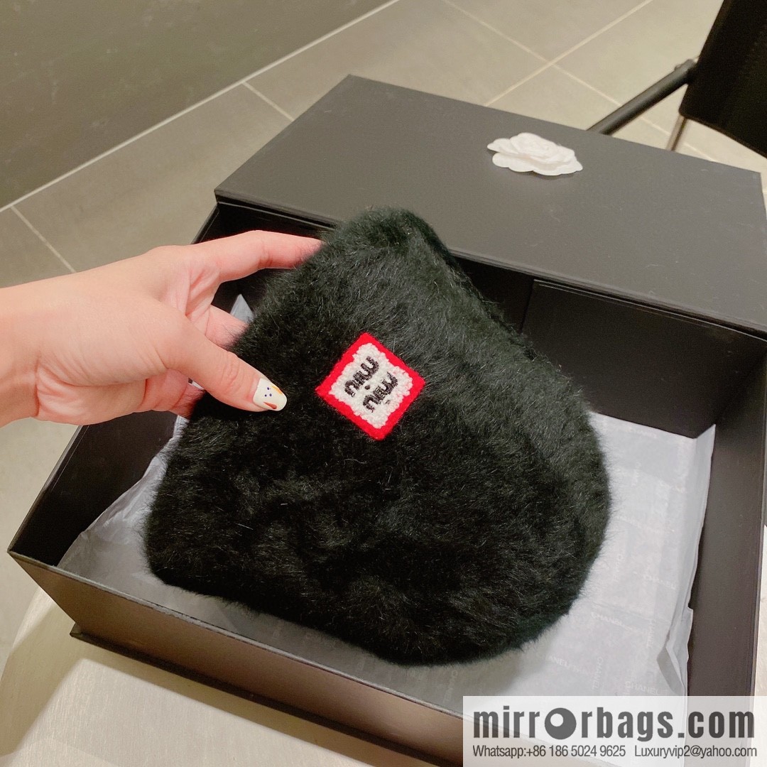 Miumiu 2022 autumn and winter new rabbit down bucket hat
