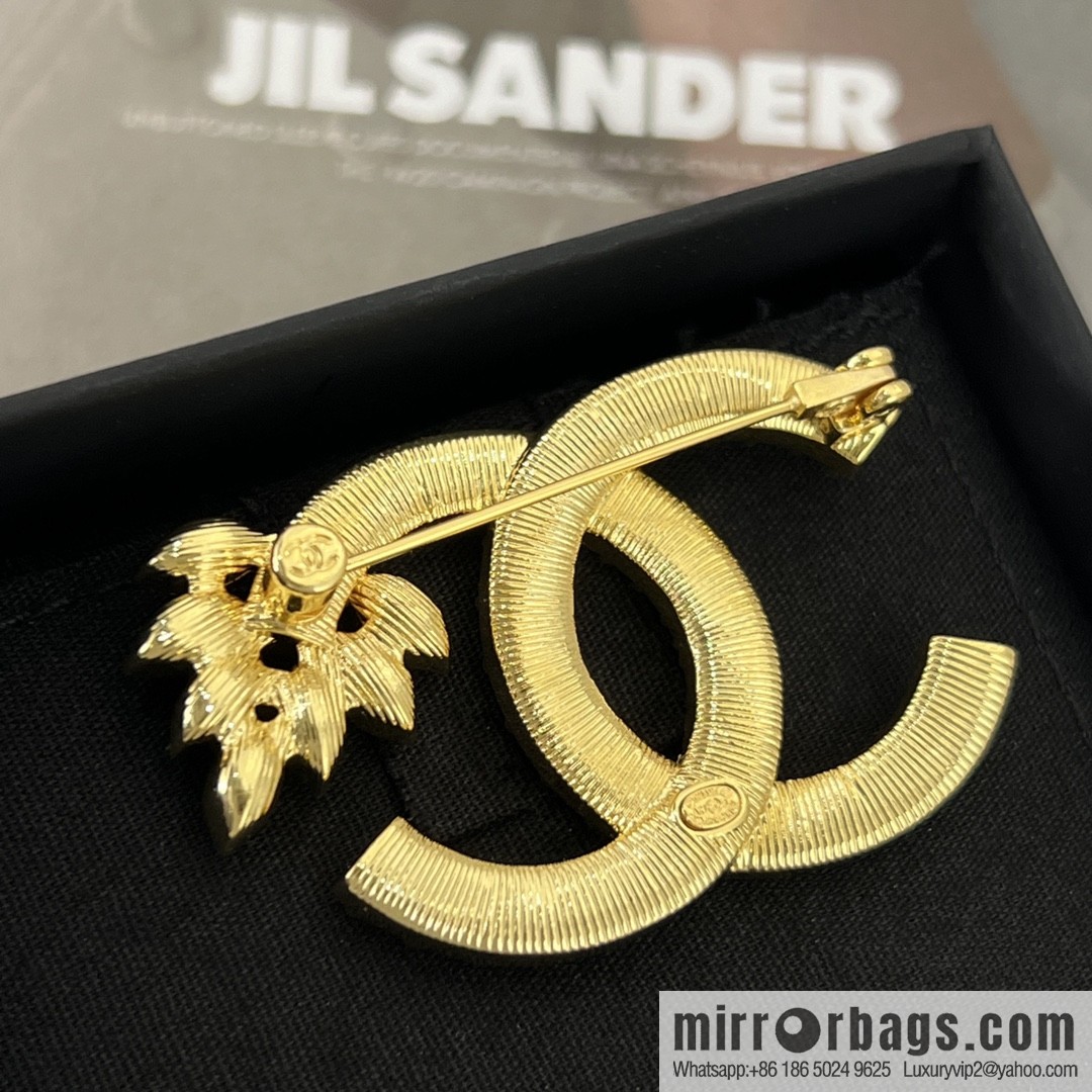 New ☑️ Chanel gold double c wheat ear brooch