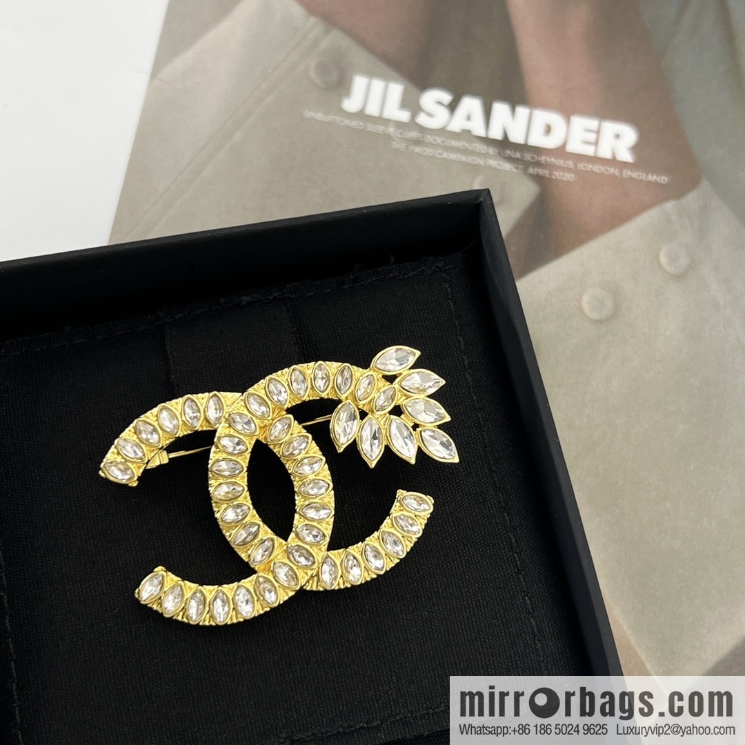 New ☑️ Chanel gold double c wheat ear brooch
