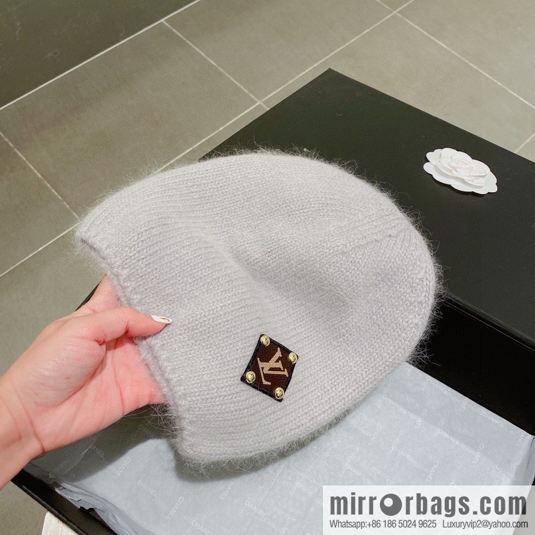 LV Louis Vuitton 2022 autumn and winter new wool knitted wool hat