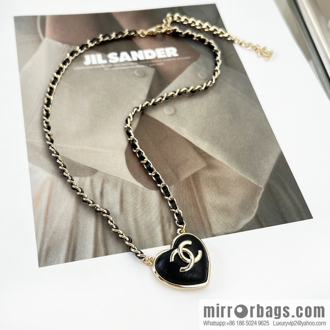 New ☑️ CHANEL Chanel double c peach heart love necklace