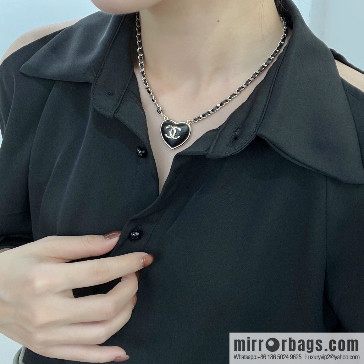 New ☑️ CHANEL Chanel double c peach heart love necklace