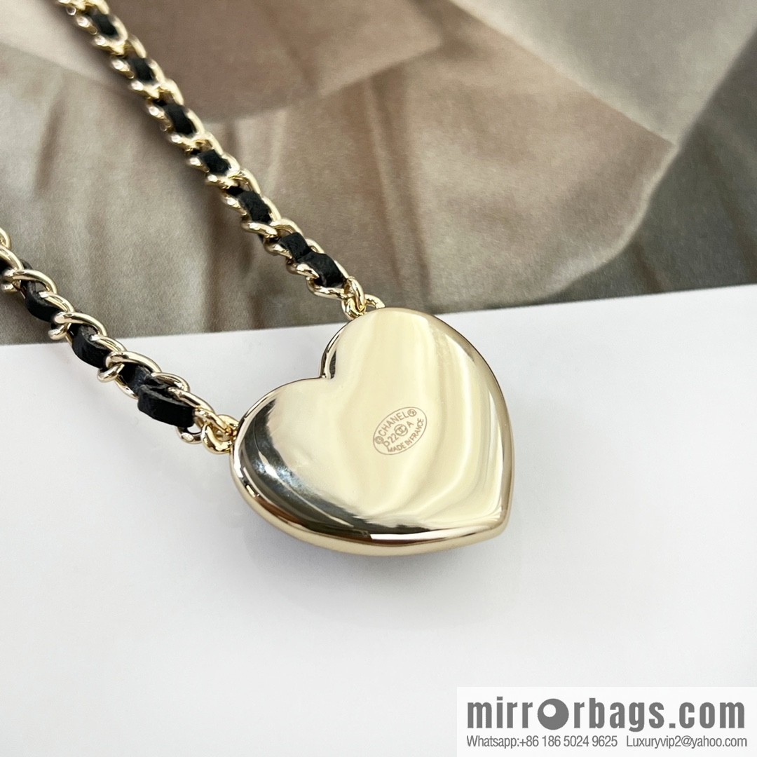 New ☑️ CHANEL Chanel double c peach heart love necklace