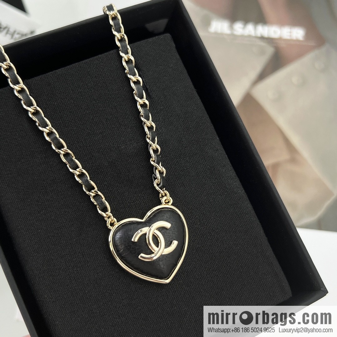 New ☑️ CHANEL Chanel double c peach heart love necklace